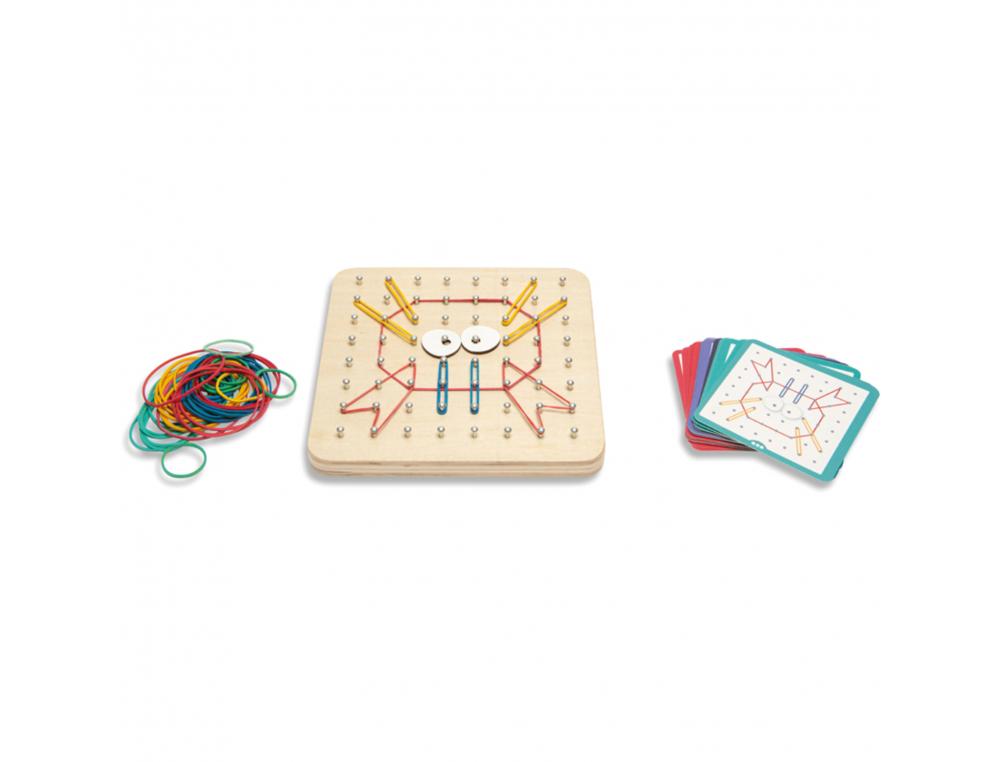 GEOBOARD BS TOYS POUR CR ER DES DESSINS 1 PLANCHE EN BOIS AVEC 48 ELASTIQUES ET 20      CARTES MODELES