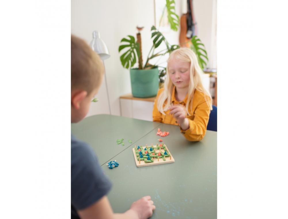 LOGIQUE REFLEXION SMART BS TOYS PLANTE UN ARBRE 1 SOCLE  EN BOIS 50 MORCEAUX DE        BORDURE ET 34 ARBRES