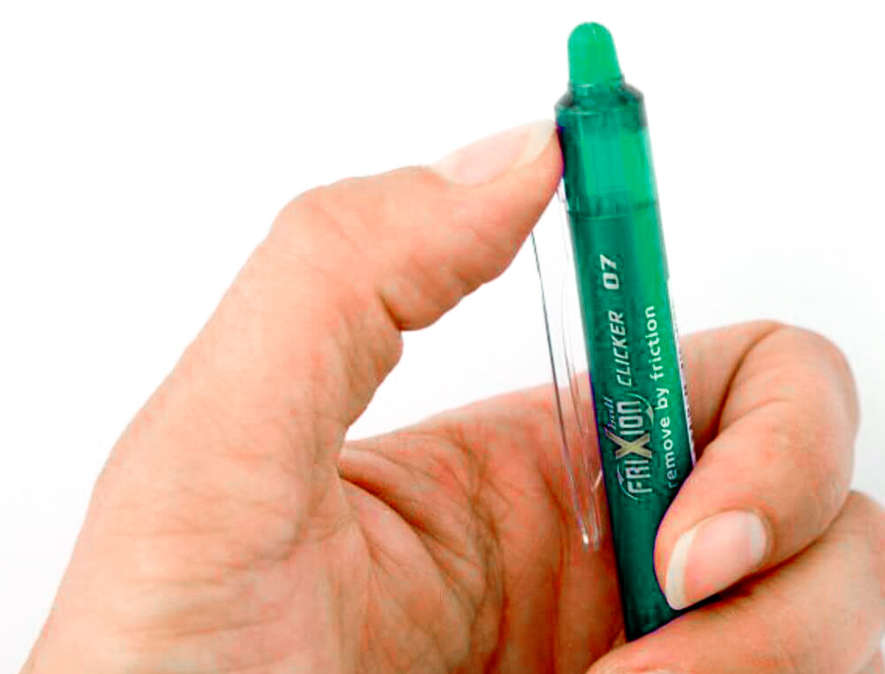 ROLLER PILOT FRIXION CLICKER ÉCRITURE MOYENNE 0.35MM ENCRE EFFAÇABLE GOMME SERTIE GRIP PREHENION RECHARGEABLE VERT